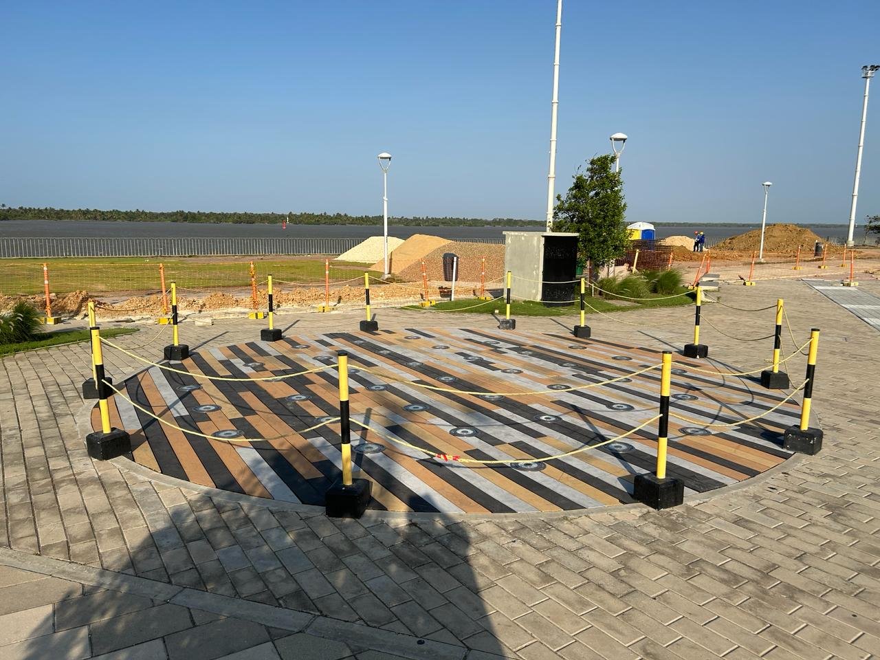 Water park area at El Gran Malecón, a family-friendly space by the river